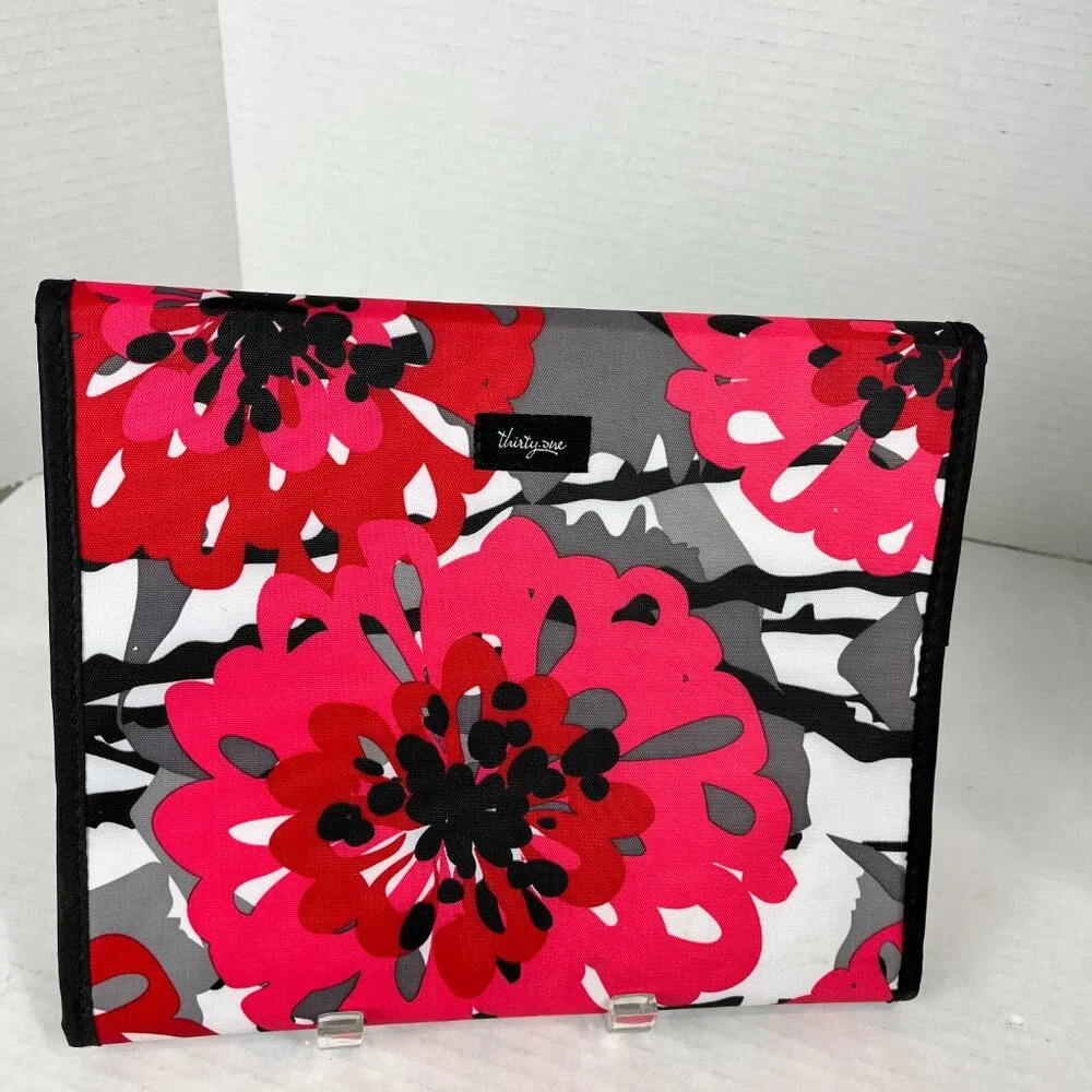 Thirty-one Bold Blossoms Organizer/Notebook cover, 10.25